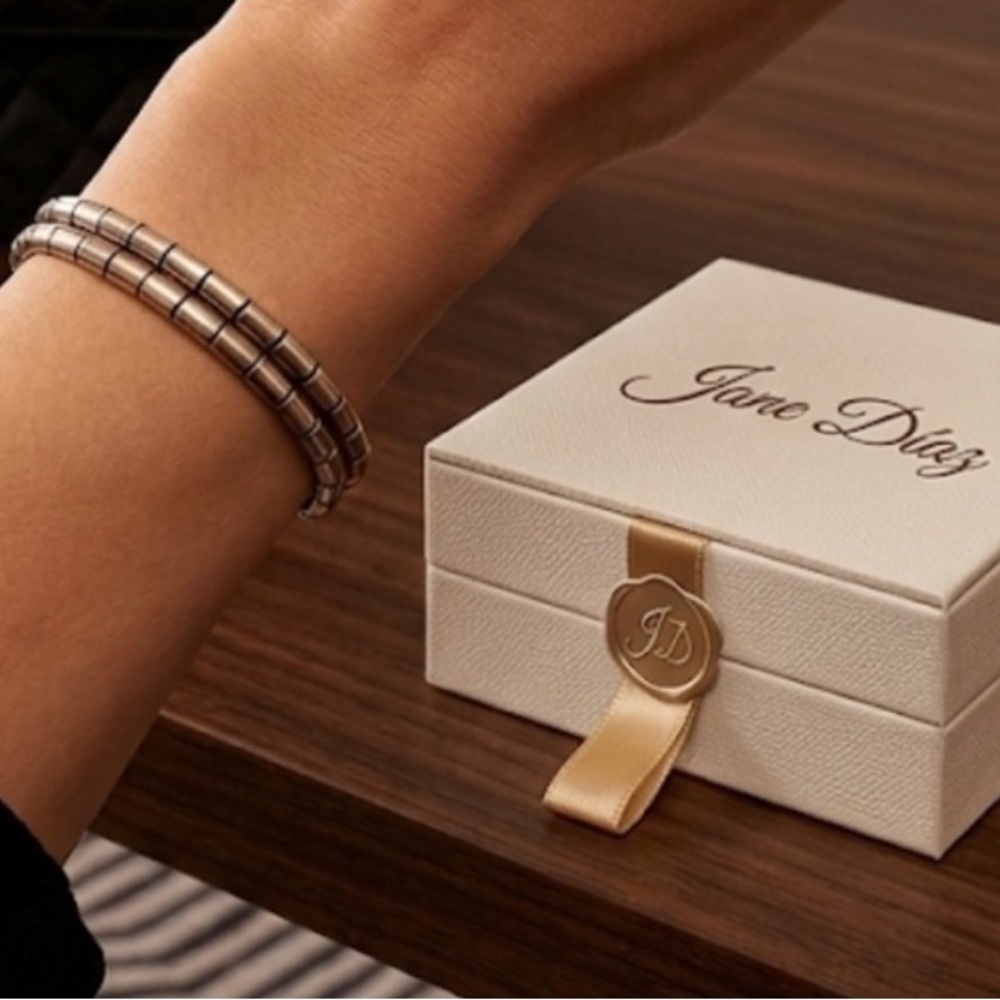 Set 2 authentic Jane Diaz 925 silver grooved designer bohemian bangles bracelets